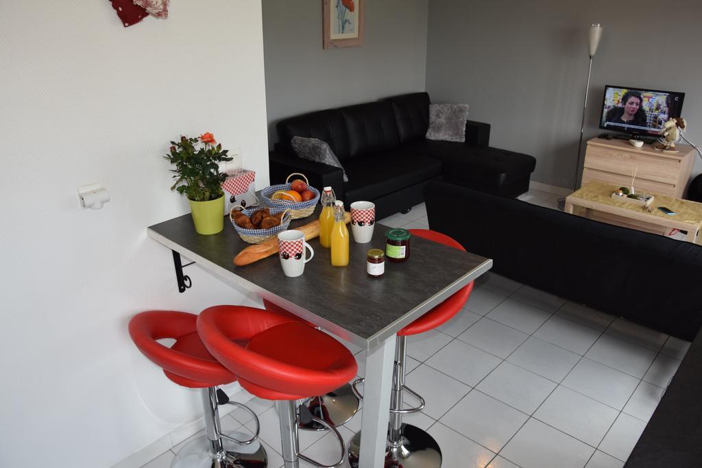 Les Toiles De Apartment